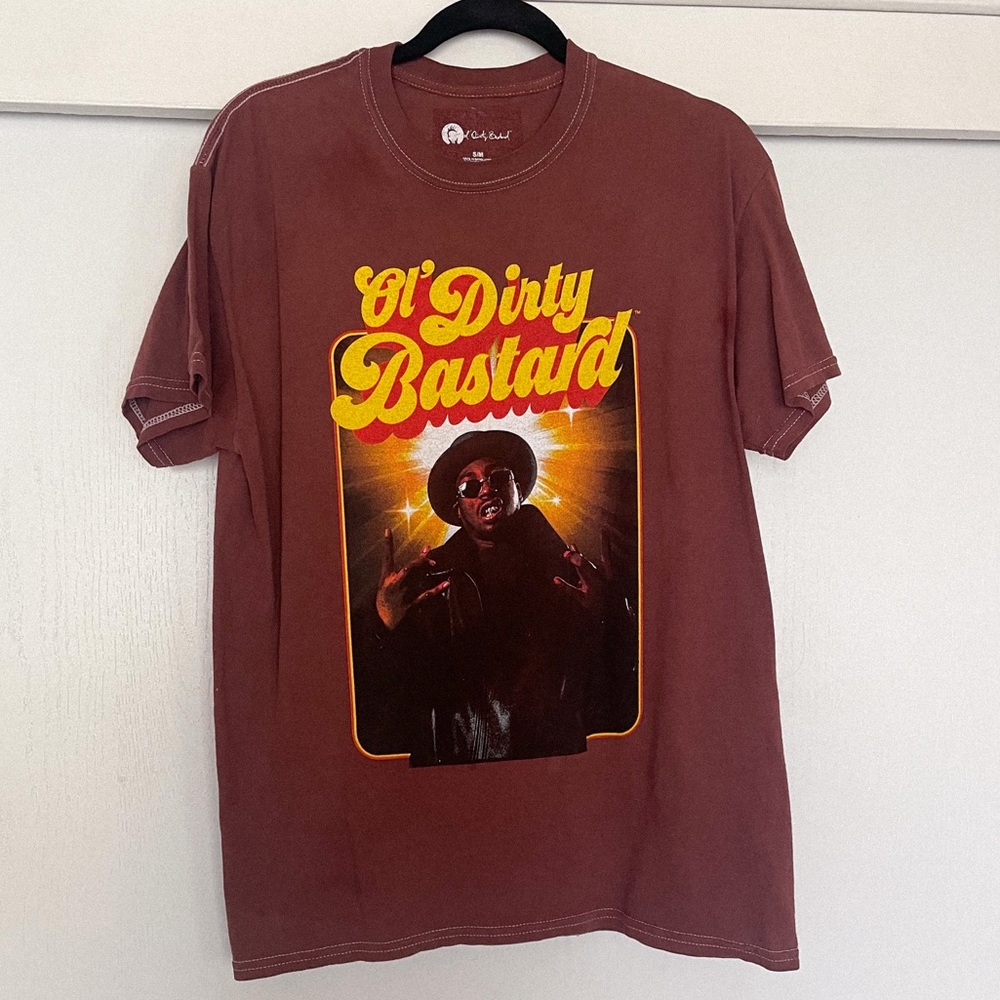 brown tee